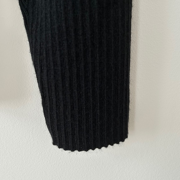 3/$20🌻Charter Club Black Wool Ribbed Henley V-Neck Sweater - Picture 8 of 16